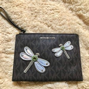 MICHAEL KORS HAND BAG 🤍